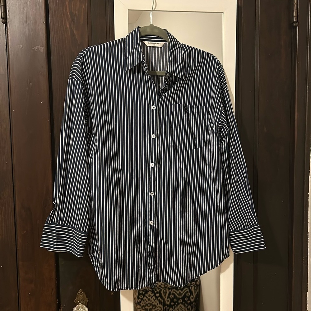 Commense EUC Button Up Shirt